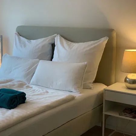 Moderne 3-zimmer-fewo Mit Tiefgarage Und Balkon Fürth