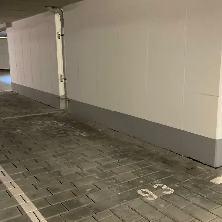 아파트 Moderne 3-zimmer-fewo Mit Tiefgarage Und Balkon
